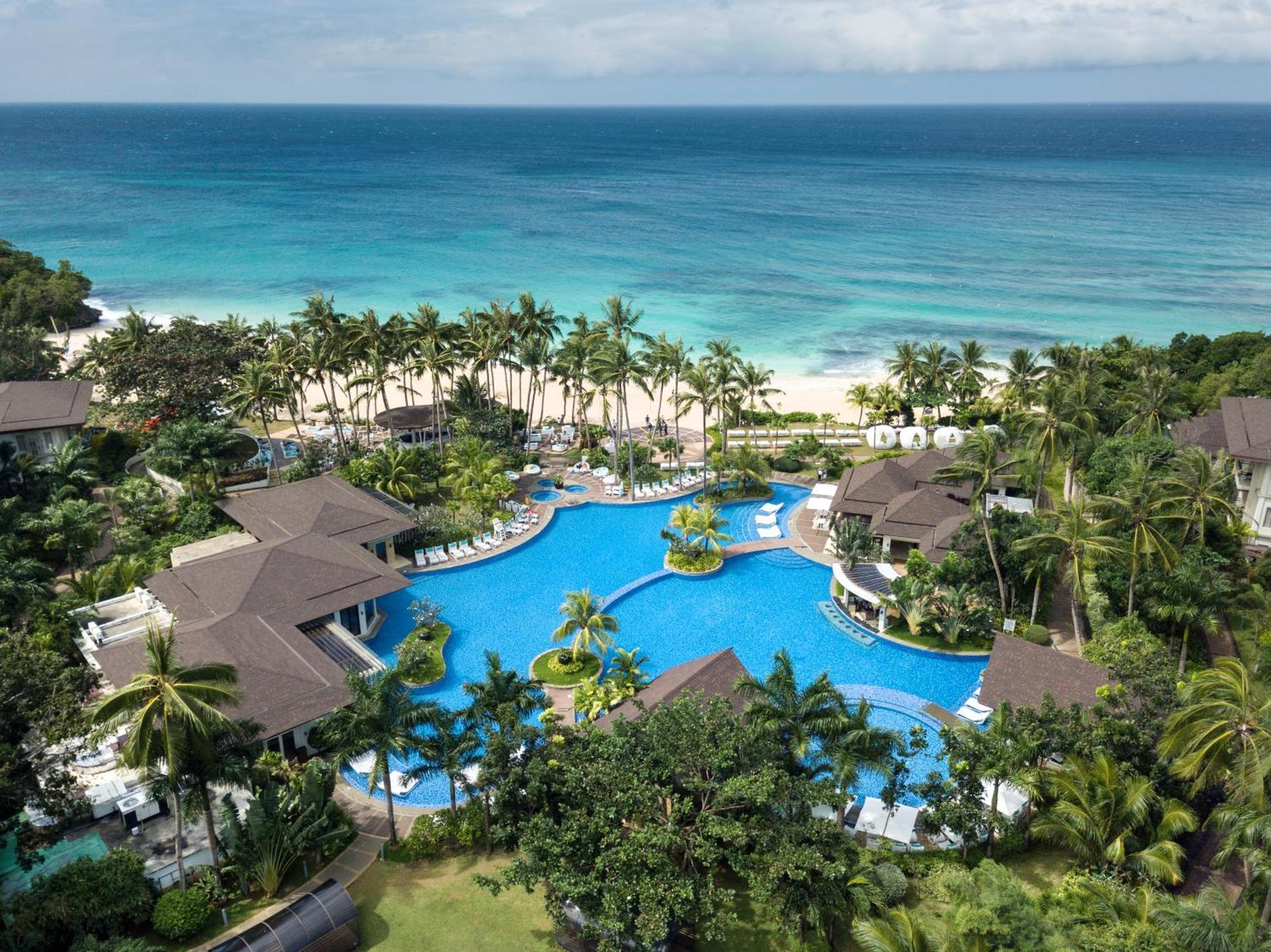 Movenpick Resort & Spa Boracay Yapak Екстер'єр фото The pool at the Hard Rock Hotel