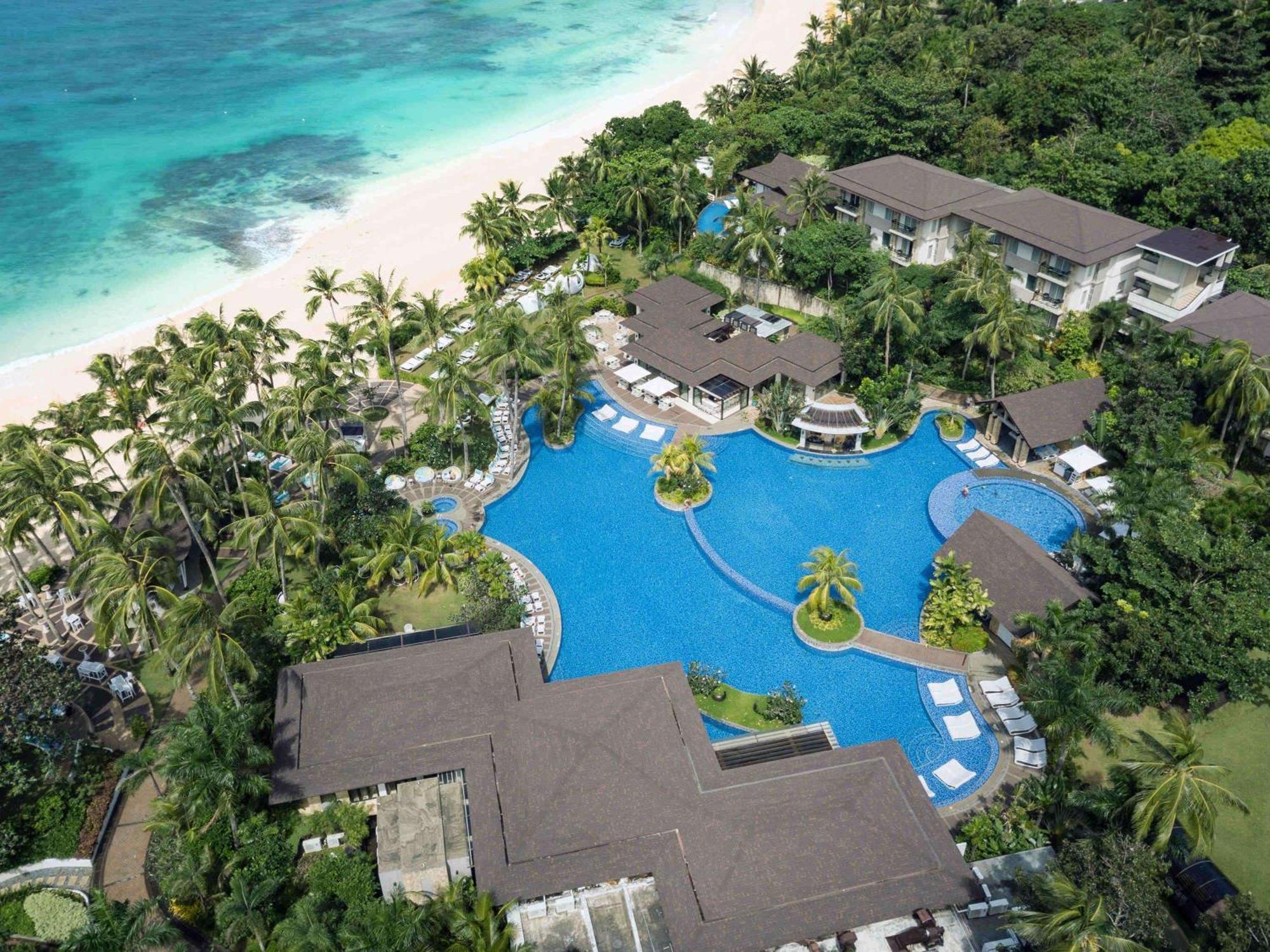 Movenpick Resort & Spa Boracay Yapak Екстер'єр фото Aerial view of the resort