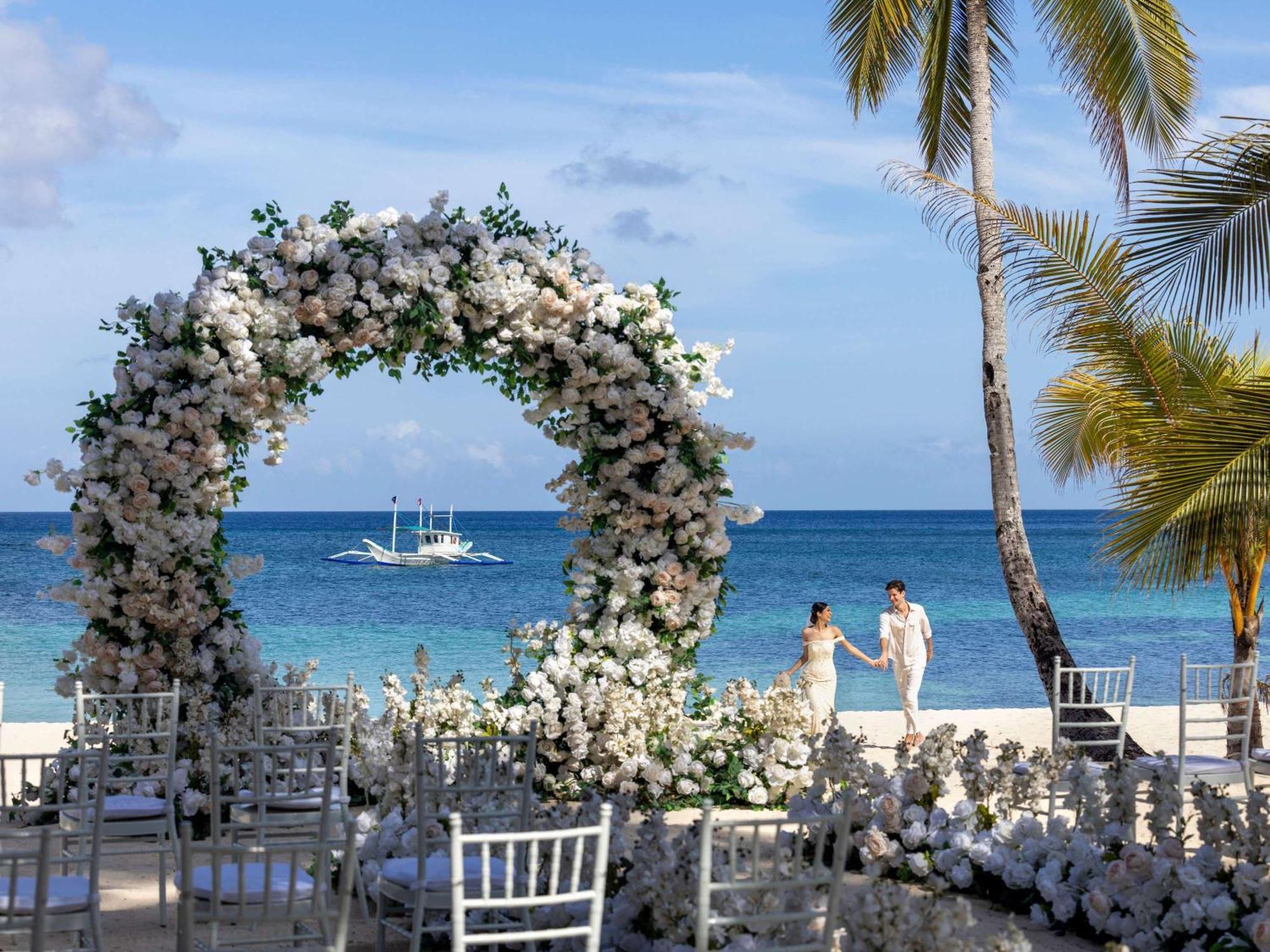 Movenpick Resort & Spa Boracay Yapak Екстер'єр фото Wedding at Sandals Emerald Reef