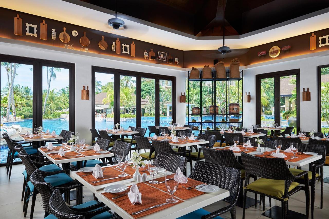 Movenpick Resort & Spa Boracay Yapak Екстер'єр фото The restaurant at the resort