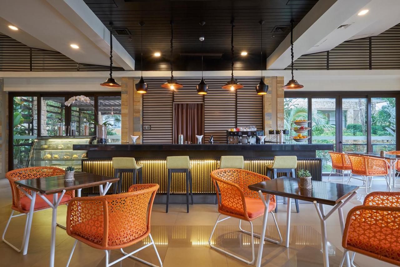 Movenpick Resort & Spa Boracay Yapak Екстер'єр фото The Coffee Shop